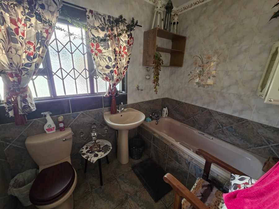4 Bedroom Property for Sale in Vaalpark Free State